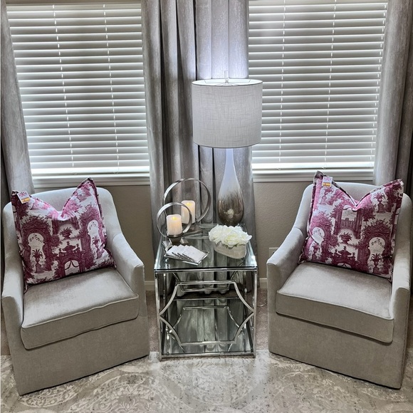 1-NWT SPANISH WOVEN GREEK GARDEN DESIGN PILLOW (Read description for details) - Picture 2 of 10